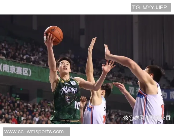 克莱本赛季表现低迷场均仅得87分命中率创职业生涯新低 克莱本赛季表现低迷场均仅得87分命中率创职业生涯新低