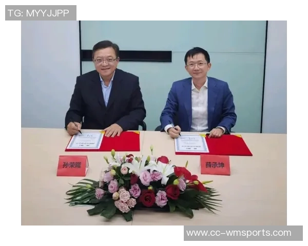 小卡谈与保罗的良好沟通共同探索提升球队实力的途径 小卡谈与保罗的良好沟通共同探索提升球队实力的途径